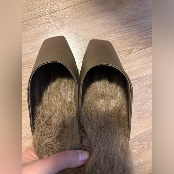 NWT* CHICJOC Mink Fur Leather Brown Mules - Size 38 - Picture 5 of 11